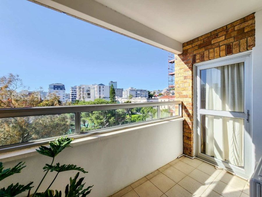 3 Bedroom Property for Sale in Sea Point Western Cape
